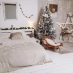 Christmas Bedroom Decorate for Christmas off White Quilt