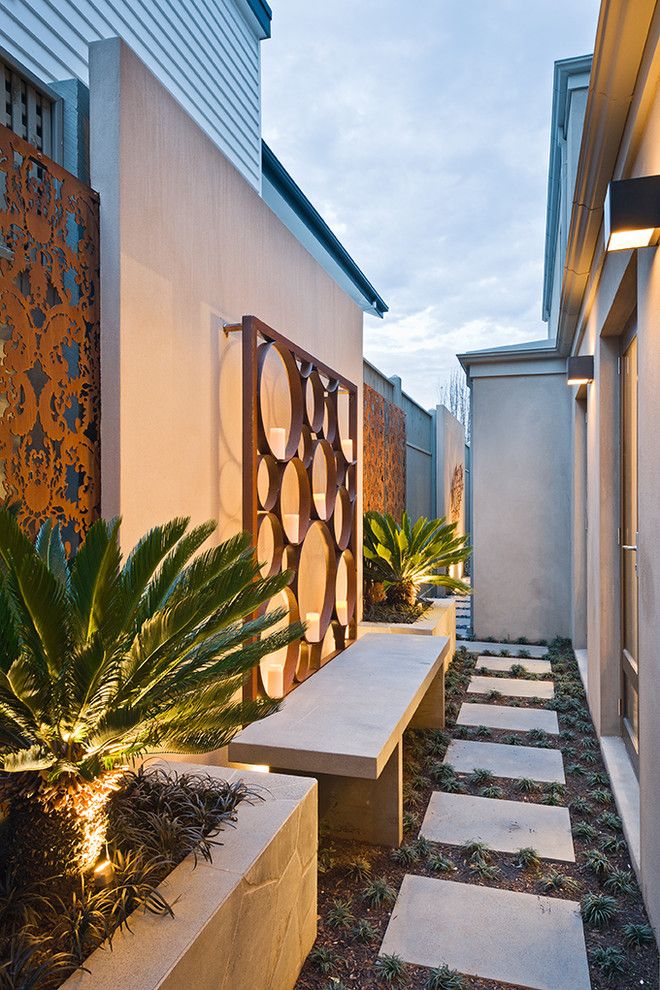 Modern Outdoor Wall Decor: Transform Your Space with Style